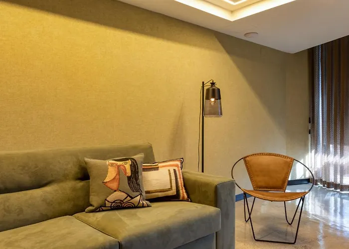 Отель Well & 3*