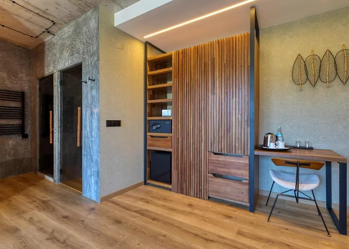 Hotel Well & 3*