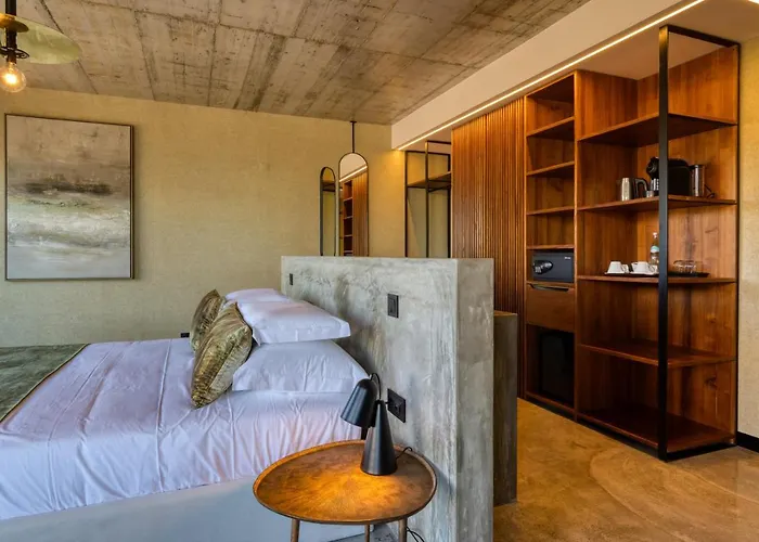 Отель Well & 3*