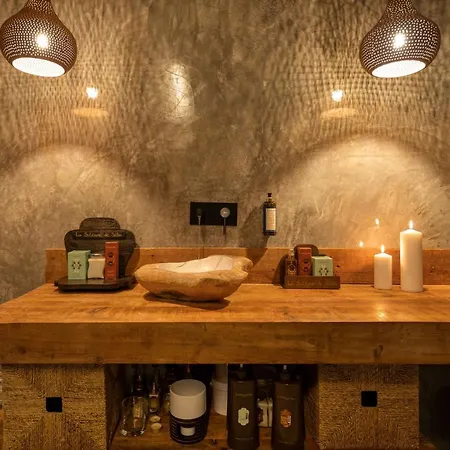 Well & Maceira (Lisbon)