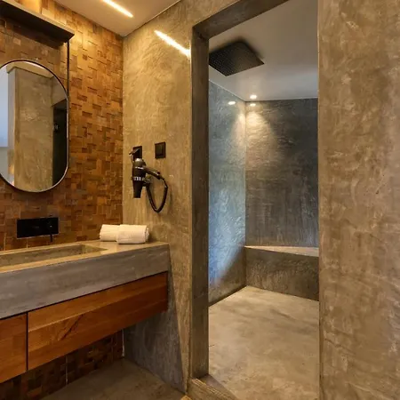 Hotel Well &