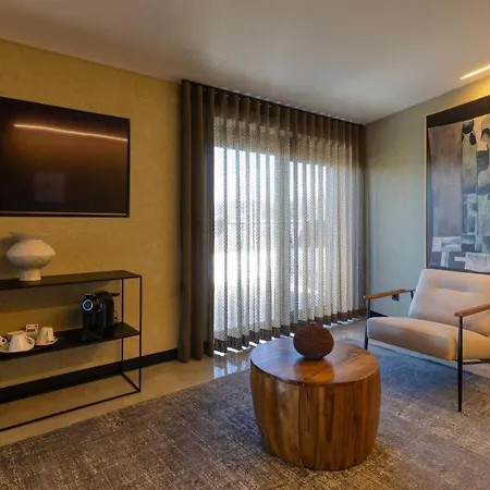 Hotel Well &