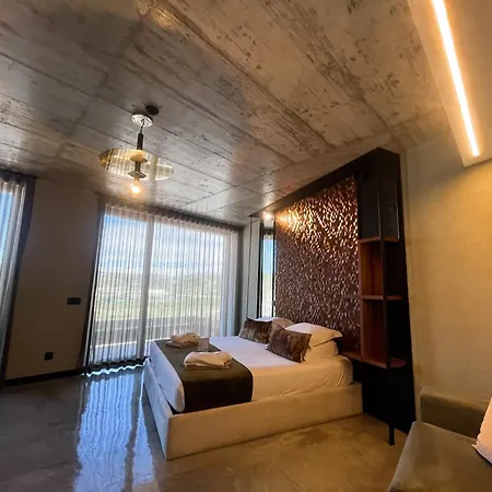 Hotel Well &