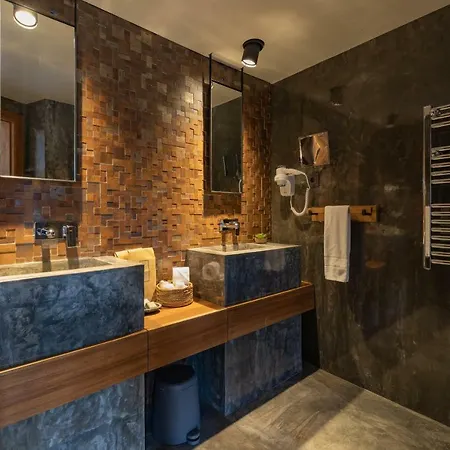 Well & Hotel