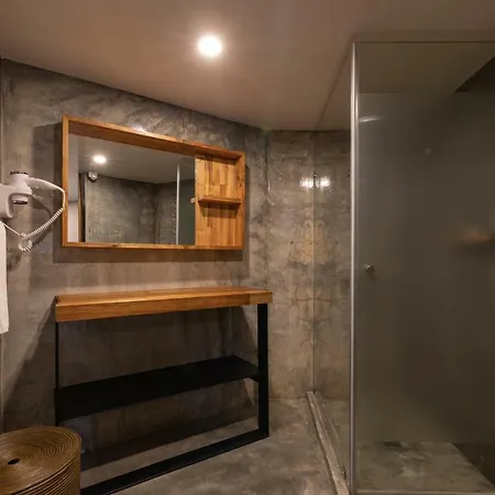Hotel Well & 3*