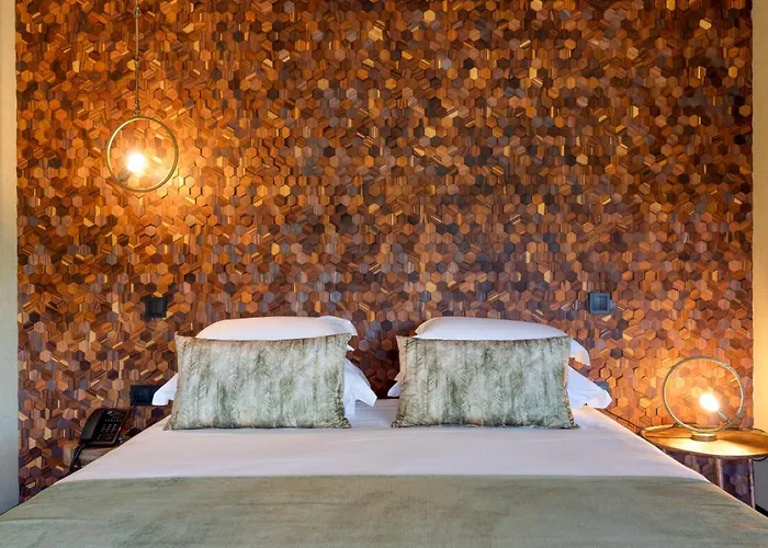 Well & Hotel Maceira (Lisbon)